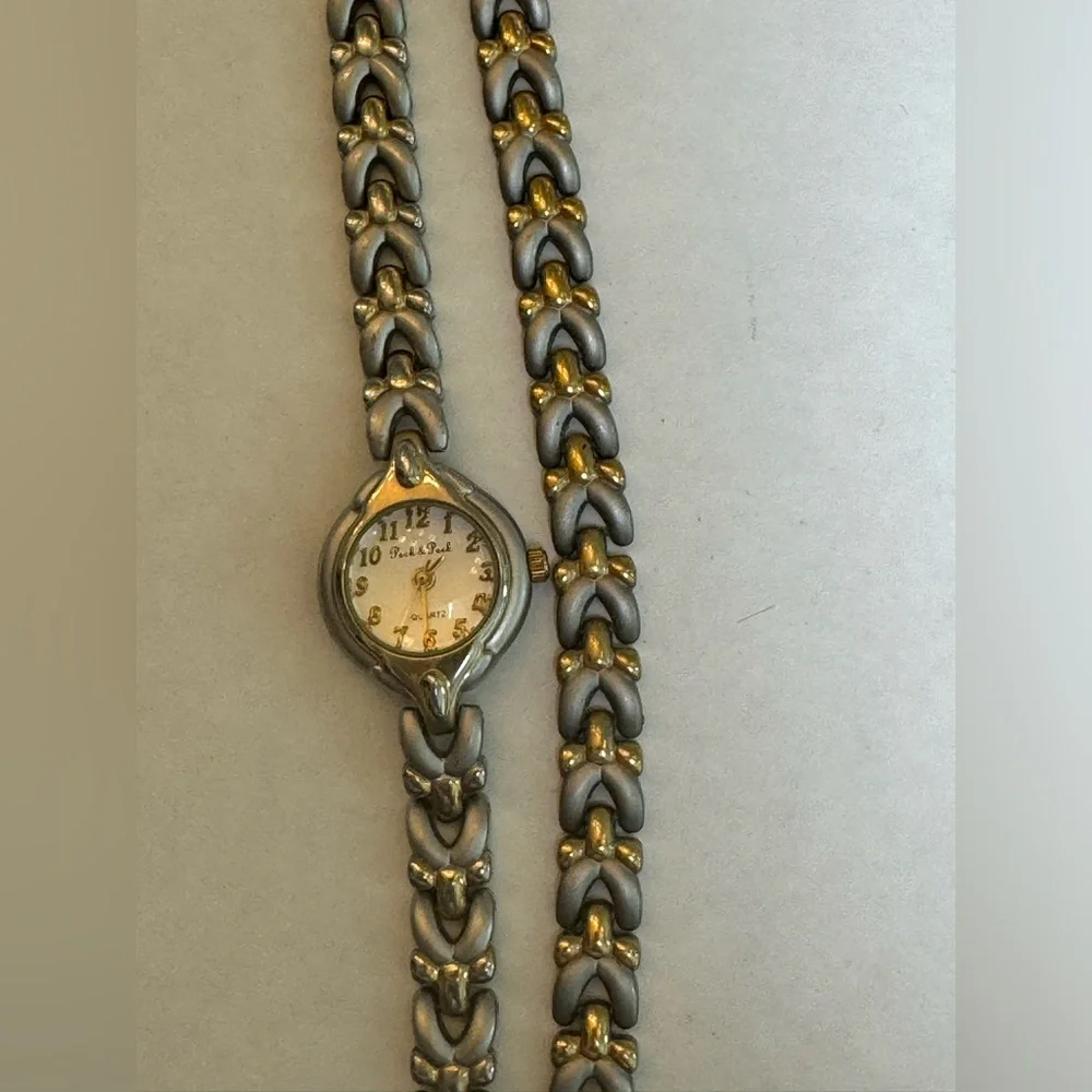 Vintage Peck & Peck Ladies Gold & Silver Tone Watch & Bracelet Set PCP4249